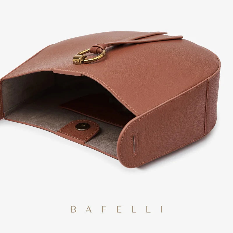 CLASSIC 2025 WOMEN'S BAG  BRAND BACKPACK STYLISH FEMALE SHOULDER CROSSBODY SADDLE VINTAGE STYLE LEATHER PURSE RETRO