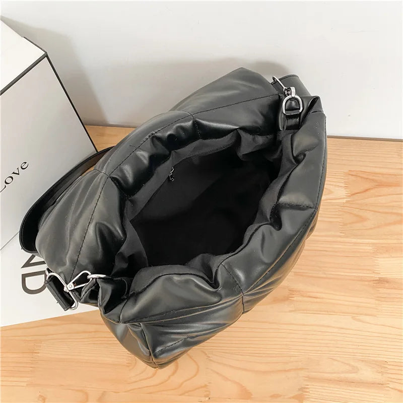 2021 Winter Fluffy Ladies Shoulder Bag Quilted Plaid Luxury Designer Handbag Minimalist Female Flap Crossbody Bags